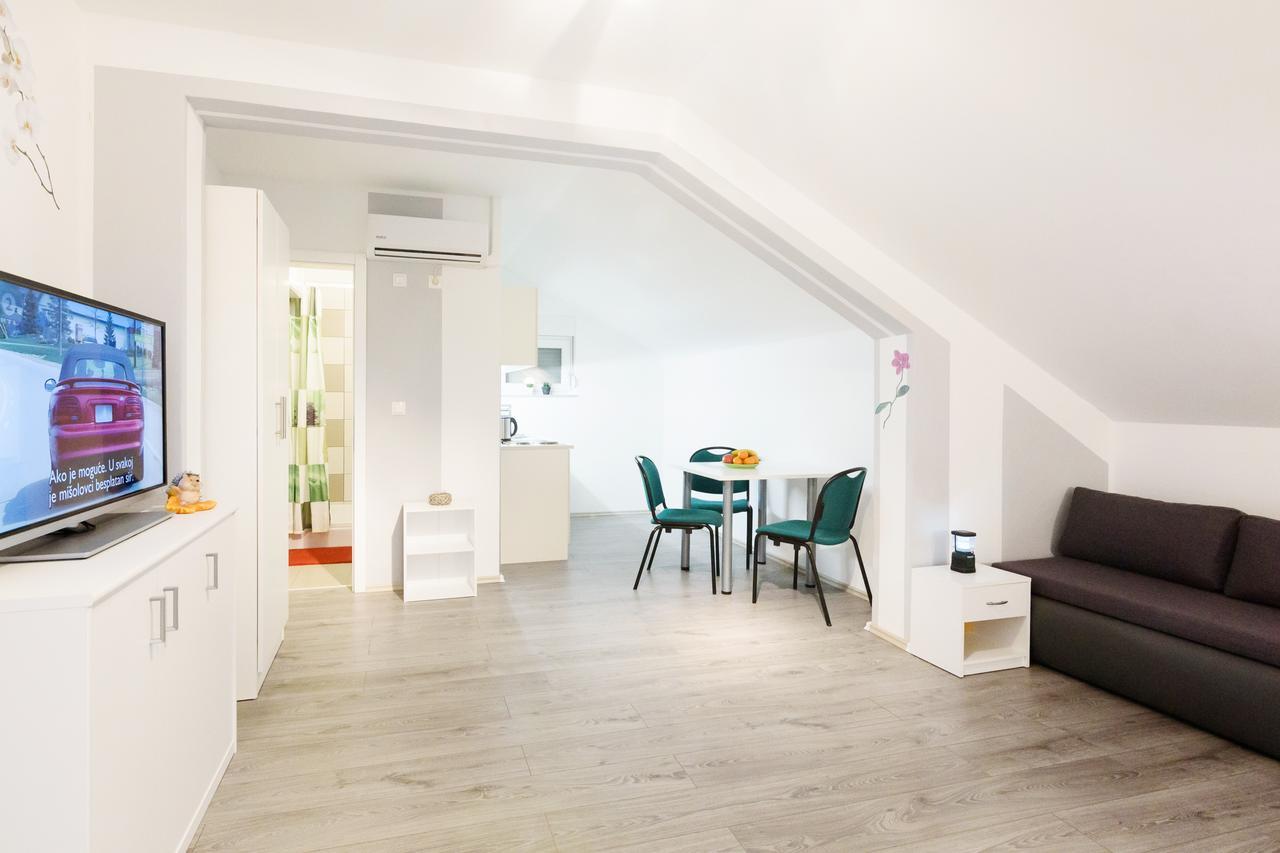 Apartmani Orhideja Gornji Karin Bagian luar foto