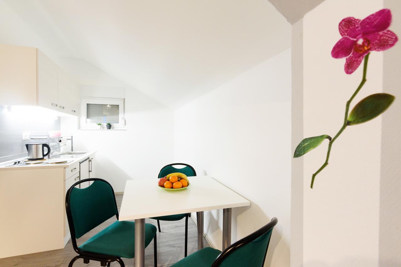 Apartmani Orhideja Gornji Karin Bagian luar foto