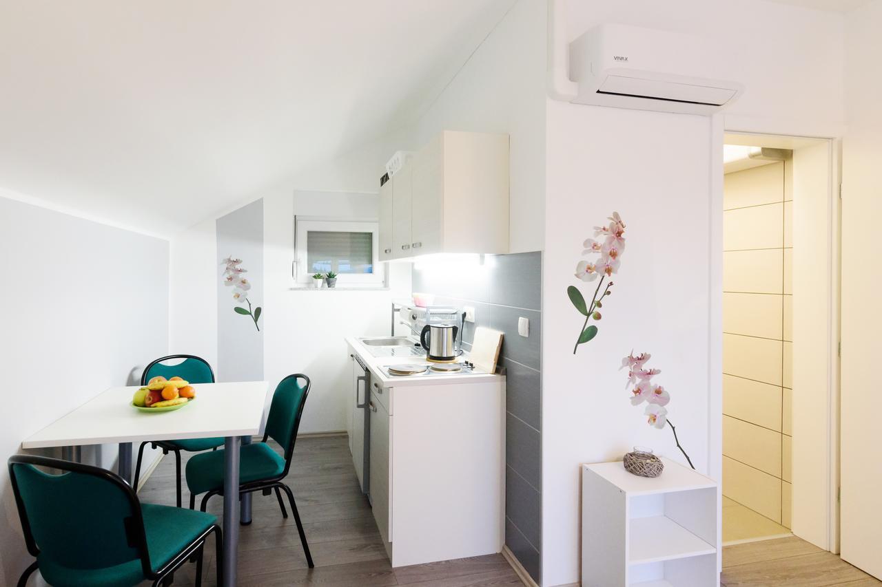 Apartmani Orhideja Gornji Karin Bagian luar foto