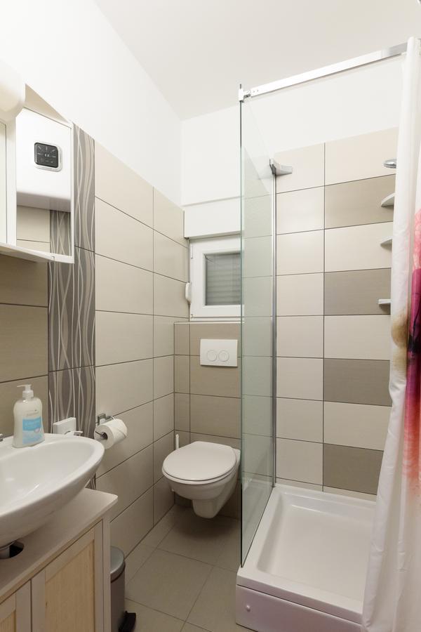 Apartmani Orhideja Gornji Karin Bagian luar foto