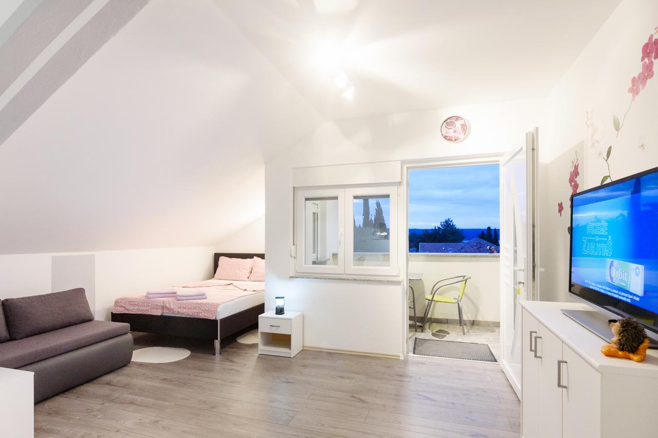 Apartmani Orhideja Gornji Karin Bagian luar foto