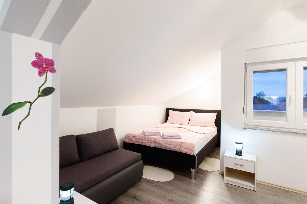 Apartmani Orhideja Gornji Karin Bagian luar foto