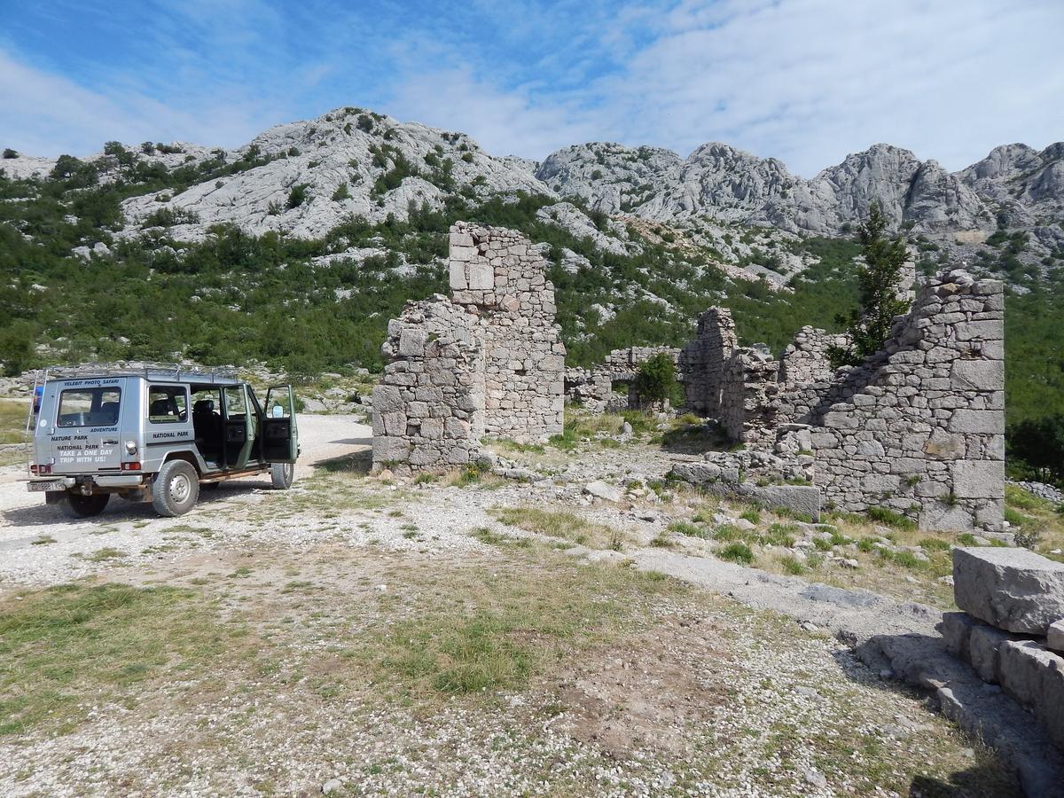 Apartmani Orhideja Gornji Karin Bagian luar foto